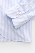 Finamore Oxford-Hemd 'Eduardo Gaeta' Haifisch-Kragen hellblau/weiß gestreift, Detailansicht Manschette und Saum, Baumwolle, Regular Fit, Haifisch-Kragen.