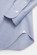 Finamore Casual Hemd 'Lucio Napoli' Button-Down-Kragen blau/weiß meliert, Detailaufnahme Ärmel mit klassischer Manschette, Pinpoint Baumwolle/Seide, weicher Griff, extralange Ärmel, Regular Fit, französische Knopfleiste, schmale Rückenpasse, gerundeter Sa