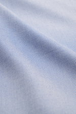 Finamore Casual Shirt 'Lucio Napoli' Button-Down Collar blue/white melange fabric close-up from front showing fine gabardine cotton and silk, very soft feel, extra long sleeves, regular fit, button-down collar, French placket with mother-of-pearl buttons,