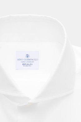 Giampaolo Casual Hemd Haifisch-Kragen weiß shown from a close-up front perspective, highlighting its shark collar and label.  
<p>Ein echter Allrounder vom Hemdenexperten GIAMPAOLO: Mit diesem Hemd aus reiner Baumwolle mit Haifisch-Kragen sind Sie immer b