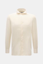 Front view of Giampaolo Casual Hemd Haifisch-Kragen pastellgelb, a pastel yellow slim fit shirt made of fine cotton and cashmere twill with soft touch, shark collar, French placket, classic sport cuffs, back waist darts, and rounded hem.