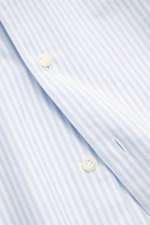 Close-up front view of Giampaolo Oxford shirt button-down collar light blue/white striped showing fine Oxford cotton fabric, button placket, and texture. Classic from the Italian shirt expert GIAMPAOLO: This handmade shirt made of fine Oxford with a butto