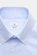 Nahaufnahme von Giampaolo Oxford-Hemd Button-Down-Kragen hellblau/weiß gestreift, Frontperspektive mit Knöpfen und klassischem Kragen aus feinem Baumwoll-Oxford.