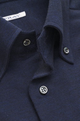 Close-up front view of the Fray Jersey Shirt Button-Down Collar 'Boston' navy in a mix of cotton and cashmere, soft touch, slim fit, with button-down collar, classic sport cuff, back waist darts, and extended back.