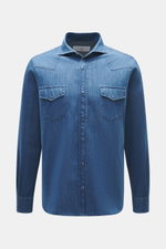 Ace Denim Jeanshemd blau, frontal fotografiert, reine Baumwolle, weicher Griff, Slim Fit, schmaler Kragen, Druckknopfleiste, Brusttaschen, Western-Schulterpasse, Sportmanschette, gerundeter Saum.