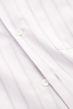 Close-up view of Maison Kitsuné Casual Shirt Kent Collar rose/anthracite striped showing pure cotton fabric with smooth touch, fine striped pattern, white buttons with brand-typical logo stitching, regular fit, kent collar, classic sport cuff, movement pl