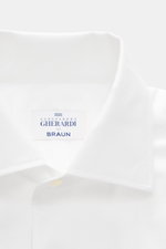 Gherardi Casual shirt shark collar white shown from close-up top view, twill made of cotton and cashmere, soft flannel, slim fit, shark collar, french button placket, classic sport cuff, split back yoke, rear waist darts, rounded hemline.