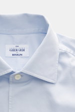 Gherardi Casual Hemd Haifisch-Kragen hellblau, Detailansicht von oben, feiner Gabardine, weiche, leicht elastische Baumwolle, Sportmanschette.