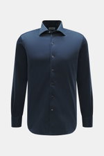 Gherardi Casual Hemd Haifisch-Kragen navy, frontale Nahaufnahme, slim fit, feiner Gabardine, weich, elastisch, Sportmanschette, gerundeter Saum