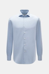Gherardi Casual Hemd Haifisch-Kragen hellblau meliert, slim fit, aus feiner Baumwoll-Gabardine mit Sportmanschette, frontal fotografiert.
