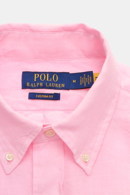 Polo Ralph Lauren Leinenhemd Button-Down-Kragen rosé, Nahaufnahme von oben mit weichem Griff, Custom Fit, Knopfleiste, klassischer Manschette.