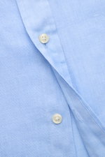 Close-up front view of Polo Ralph Lauren Leinenhemd Button-Down-Kragen hellblau in light blue linen fabric with button placket and visible stitching. <p>Stilvoller Klassiker für die Casual-Gaderobe: Dieses sportliche Hemd im Custom Fit von POLO RALPH LAUR