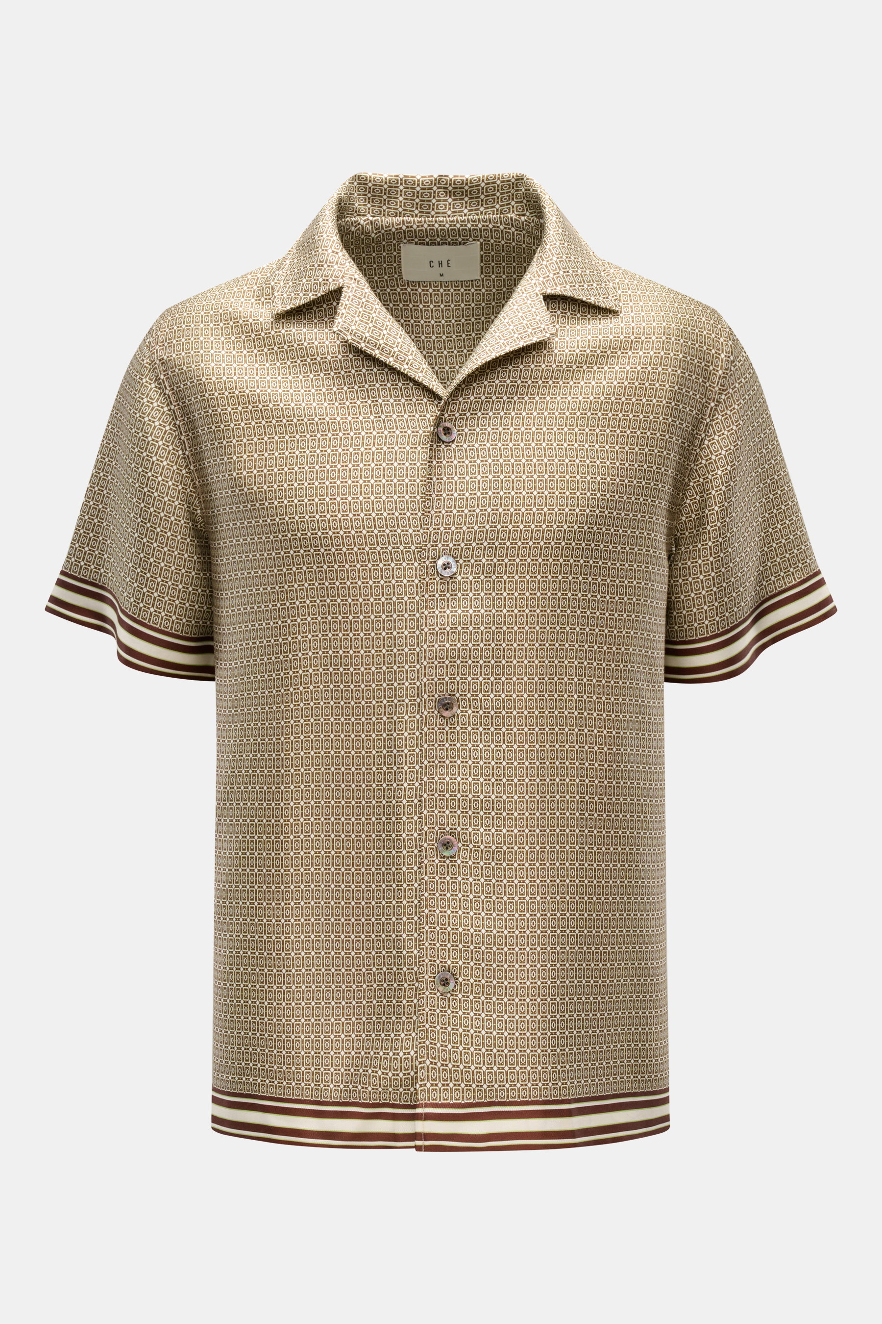 Front view of Ché Kurzarmhemd 'Lucena' Kubanischer Kragen grün/braun gemustert short-sleeve shirt with ornamental print, smooth lyocell, oversized fit, French button placket, Cuban collar, wide back yoke, side slits, and straight hem.