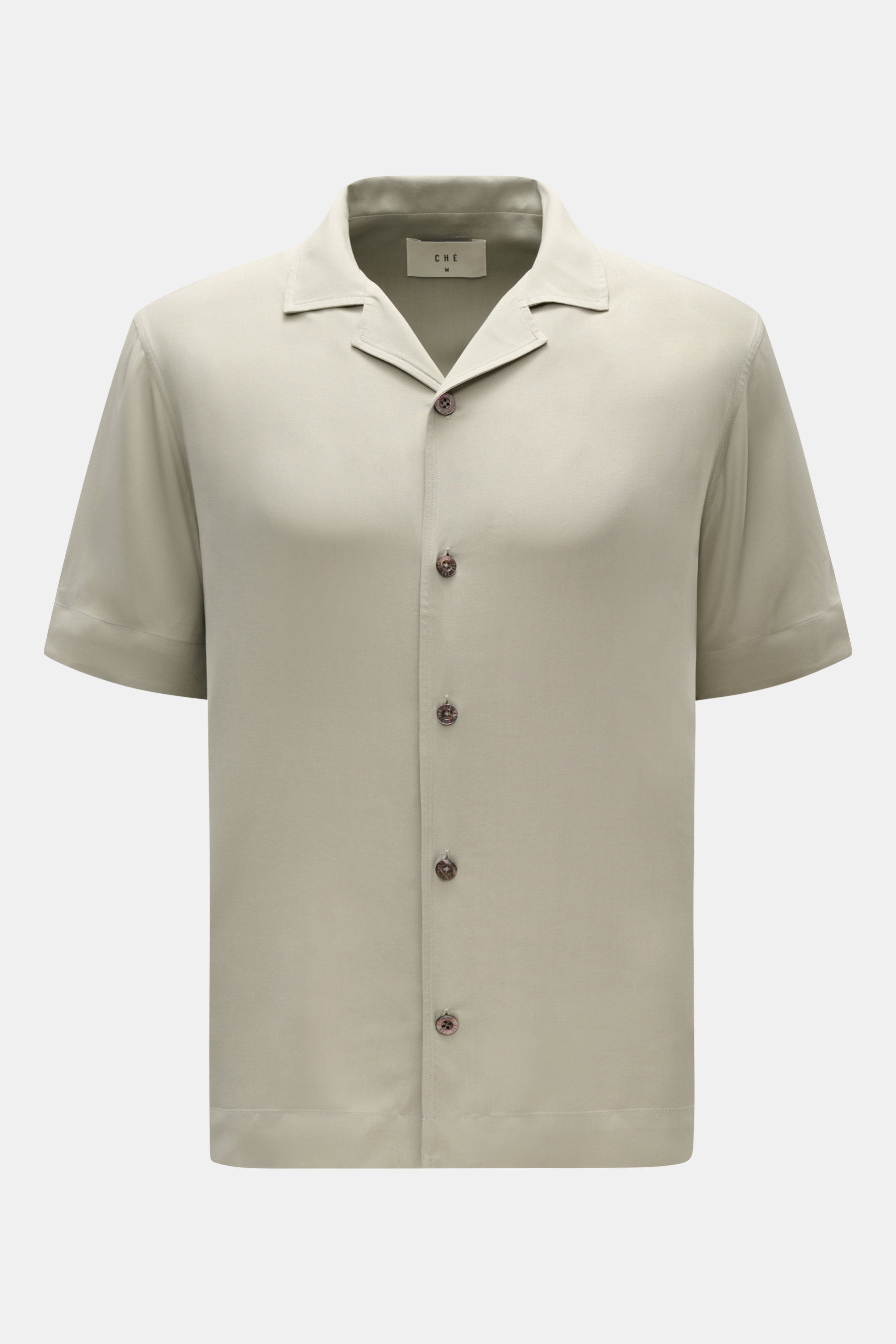 Ché Short sleeve shirt 'Valbonne' Cuban collar sage, front view, oversized fit with French button placket, pure viscose, soft, lightweight fabric, cuffs with contrasting stripes inside, wide back yoke, straight hem with side vents, summery nonchalance.