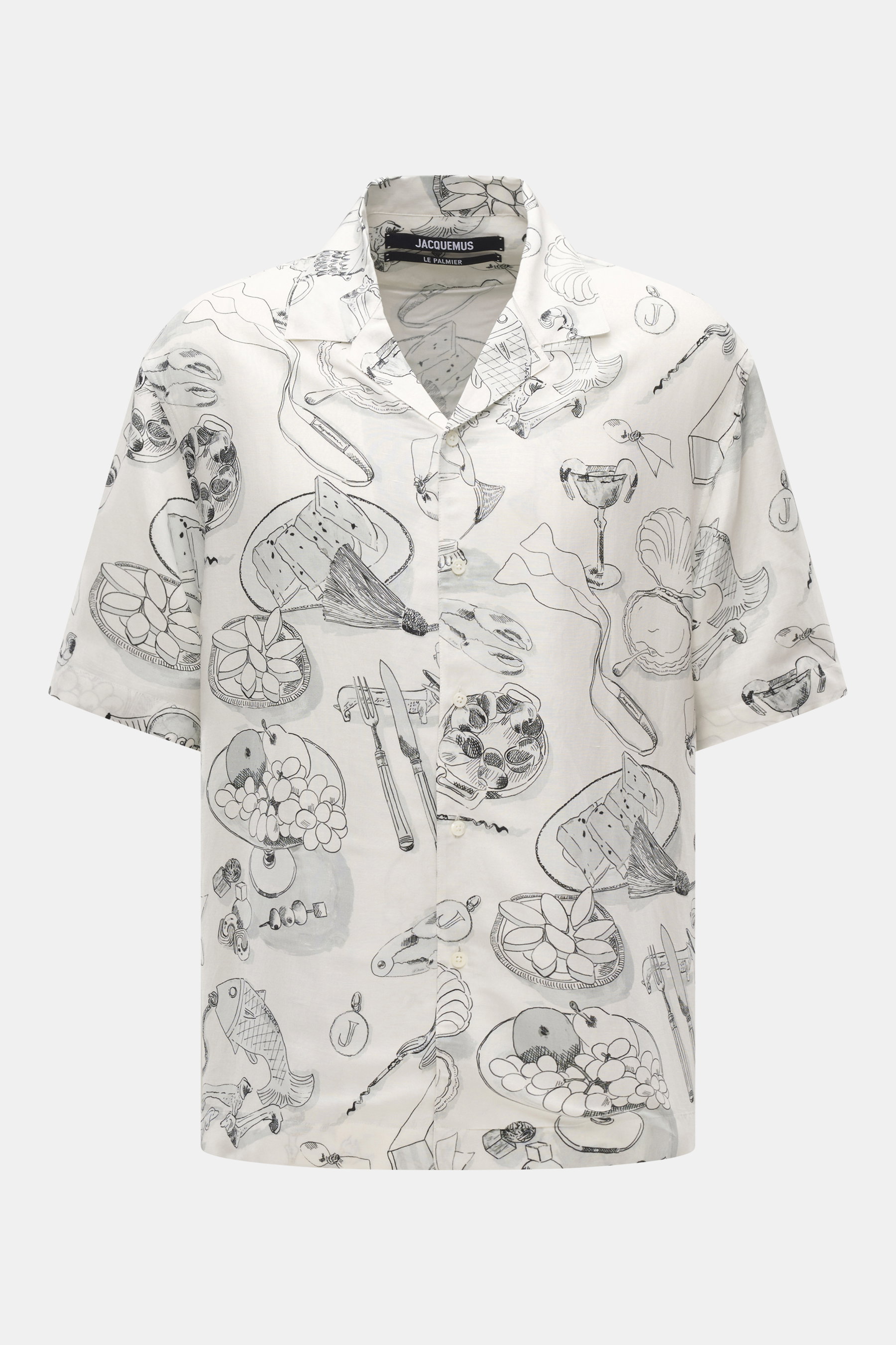 Jacquemus Kurzarmhemd 'Cocktail' offwhite/grau/schwarz gemustert, von vorne fotografiert, Mix aus Viskose und Leinen, Regular Fit, offener Kragen, markanter Allover-Print, dekorative J-Schlaufe.