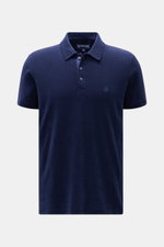 Vorderansicht des Vilebrequin Frottee-Poloshirt 'Phoenix' navy mit Slim Fit, Frottee aus Baumwolle und Microfaser, typischem Polokragen, Drei-Knopf-Leiste, tonalem Schildkröten-Stitching und kurzen Saumschlitzen.