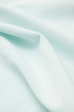 Close-up view of the mint green fabric texture of the Fedeli Poloshirt 'North' mintgrün, showing soft, pure cotton piqué material.

Description: <p>Quiet Luxury: Das cleane Poloshirt 'North' aus hochwertigem Baumwoll-Piqué von FEDELI kommt ganz ohne Logos
