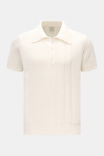Ché Kurzarm-Strickpolo 'Santino' creme, frontale Ansicht, grobes asymmetrisches Strickmuster, Baumwolle, Regular Fit, Polokragen, Drei-Knopf-Leiste, flexible Rippbündchen.