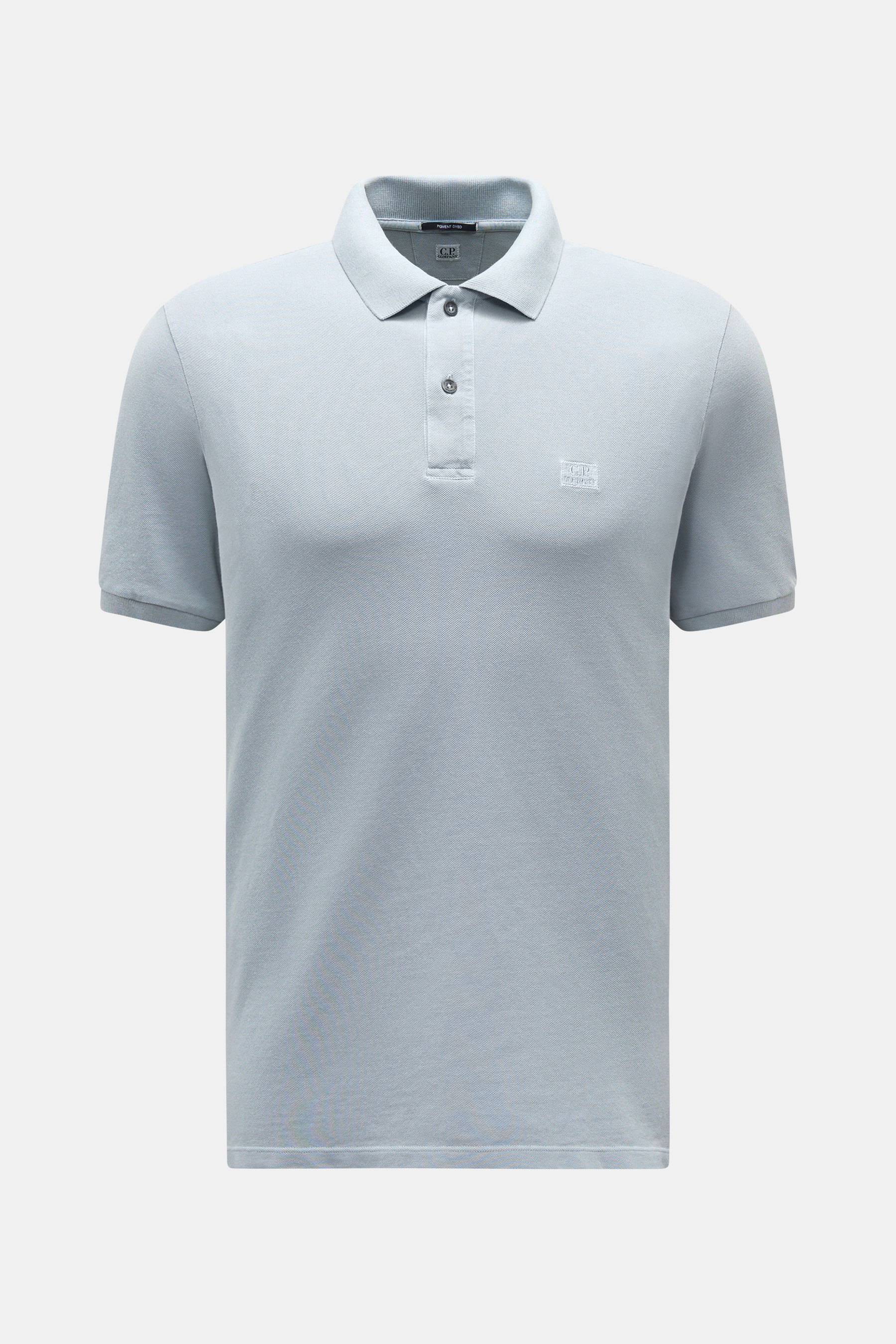 C.P. Company Poloshirt rauchblau, frontale Ansicht, Slim Fit, Baumwoll-Piqué, klassischer Kragen, Pigment-Dye, dezentes Brust-Label, elastische Bündchen.