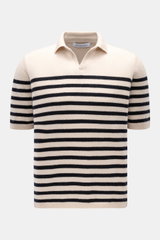 Iris von Arnim Kurzarm-Strickpolo 'Ameca' beige/dark navy gestreift shown front view with short sleeves, classic collar, regular fit, soft cashmere-silk blend. Luxuriöser Allrounder: Das edle Strickpolo von IRIS VON ARNIM verbindet Exklusivität mit unverg
