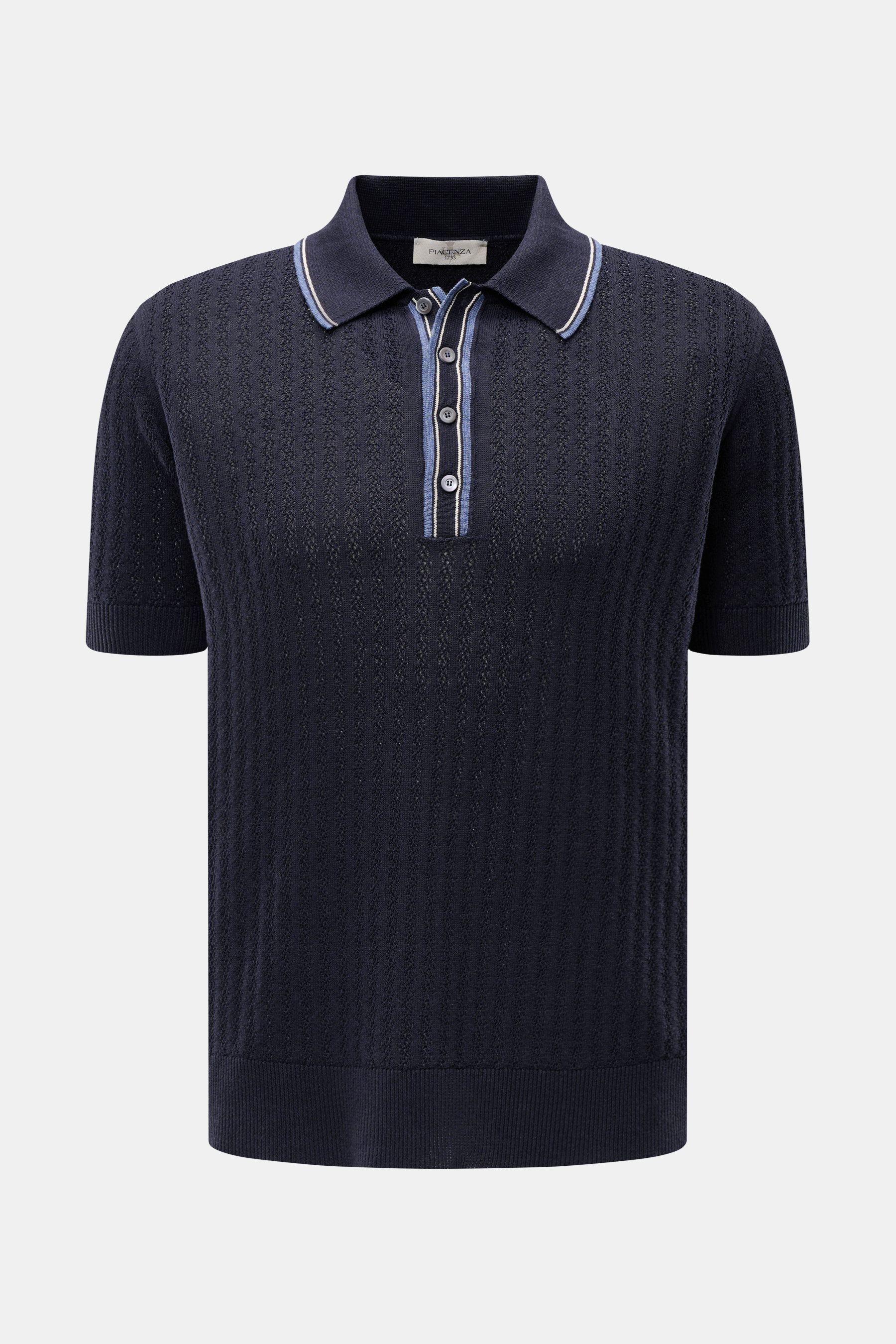 Front view of Piacenza 1733 Kurzarm-Strickpolo dark navy, a short-sleeve knit polo with a silk-linen blend, soft feel, medium-fine knit, striped textured pattern, regular fit, classic collar, and flexible ribbed cuffs. 

<p>Eyecatcher in der Sommersaison: