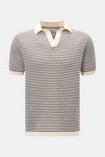 MC2 Saint Barth Kurzarm-Strickpolo 'Sloan' creme/navy gestreift, Slim Fit, feiner Baumwoll-Strick, Polokragen, frontale Nahaufnahme.