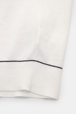 Filippo de Laurentiis Kurzarm-Strickhemd offwhite, Nahaufnahme von unten, reine Baumwolle, weicher Griff, feines Strickbild, Slim Fit, Polokragen, Kontraststreifen, Rippbündchen.