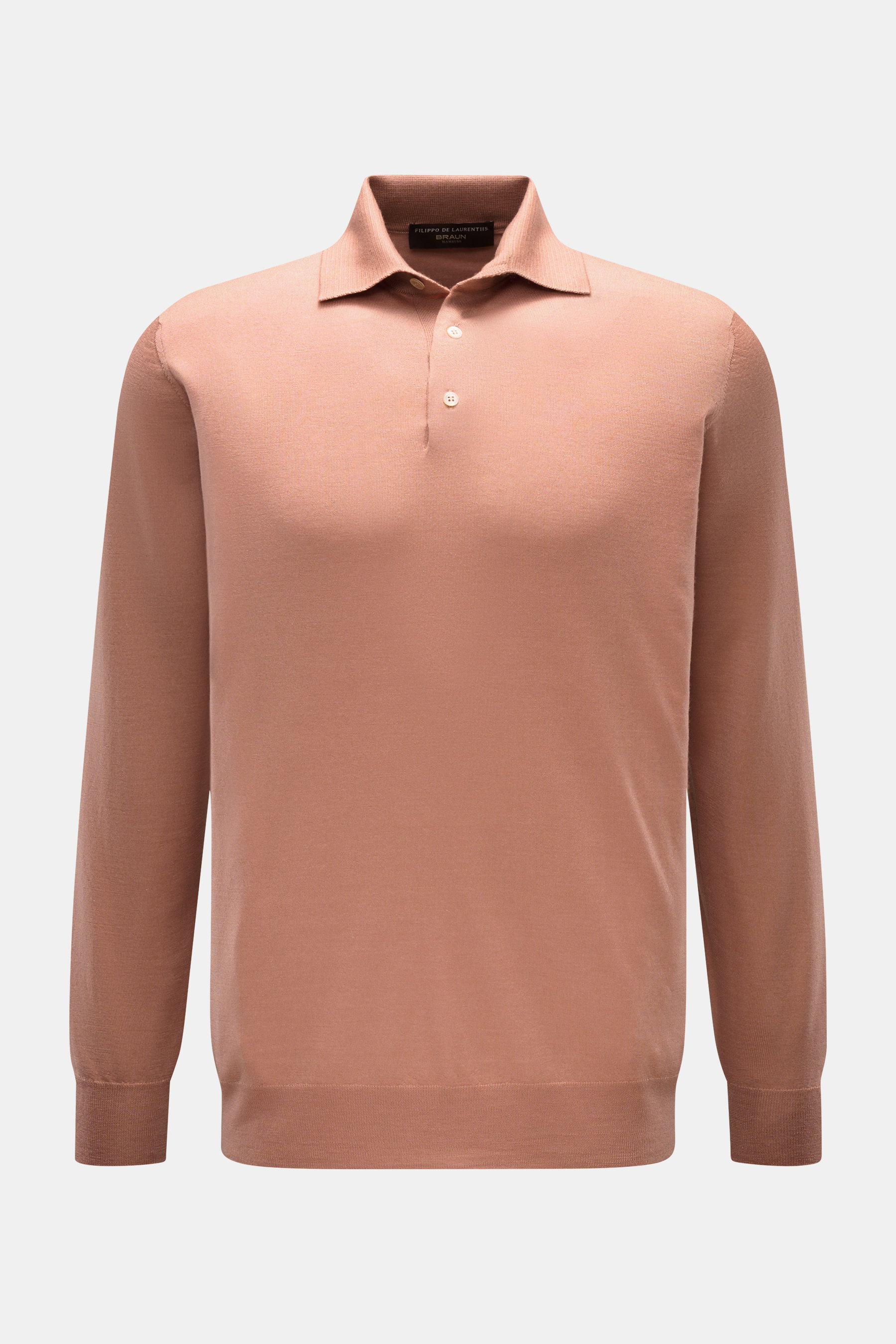 Filippo de Laurentiis Strickpolo apricot, frontale Nahaufnahme, Slim Fit, aus Cashmere-Seide mit Polokragen, Rippbündchen, Drei-Knopf-Leiste, feines Strickbild, sommerlicher Luxus.