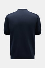 Rückansicht des 04651/ A trip in a bag Kurzarm-Strickpolo 'Jacquard Johnny' navy aus reiner Baumwolle, Oversized Fit, klassischem Polokragen.