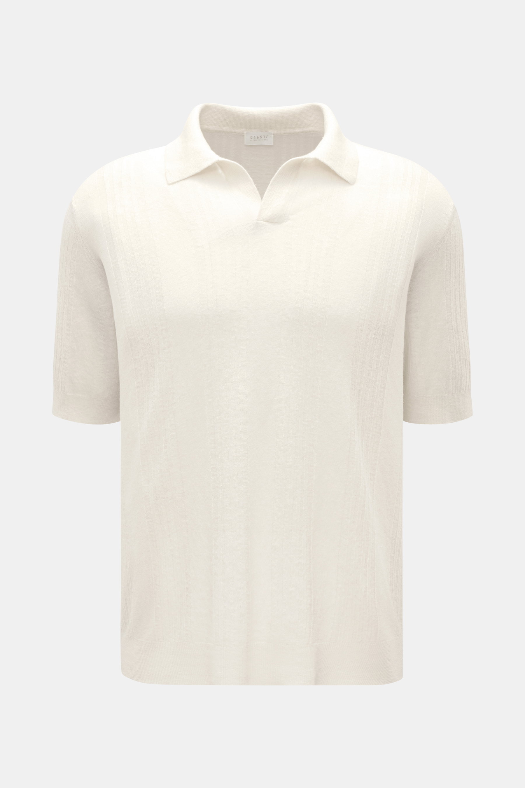 Front view of 04651/ A trip in a bag Short sleeve knit polo 'Johnny' cream, a modern classic with subtle striped textured knit and open collar.

Description:
<p>Modern classic: This short sleeve knit polo by 04651/ A TRIP IN A BAG has a clean striped look