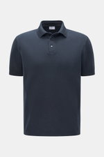 Frontale Nahaufnahme des graublauen 04651/ A trip in a bag Poloshirt 'Wool TP' mit Piqué aus Baumwolle und Wolle, weichem Griff, Slim Fit, klassischem Polokragen, glatter Drei-Knopf-Leiste, kleinem Weblabel in der Seitennaht und komfortablen Rippbündchen.
