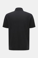 04651/ A trip in a bag Poloshirt 'Wool TP' schwarz, Rückansicht, Piqué aus Baumwolle und Wolle, Slim Fit, klassischer Polokragen, glatte Drei-Knopf-Leiste, kleines Weblabel, weicher Griff, komfortable Rippbündchen.