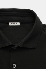 Gran Sasso Jersey Longsleeve-Poloshirt schwarz, Nahaufnahme von oben, Haifisch-Polokragen, glatte Drei-Knopf-Leiste, Slim Fit, Baumwolljersey.