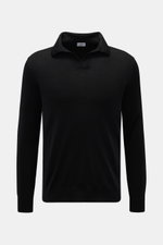 Front view of von Braun Merino knit polo black, an elegant basic for casual looks with an open collar placket, pure merino wool, soft feel, very fine knit, regular fit, signature polo shirt collar, open collar strip, and elasticated ribbed bands.
