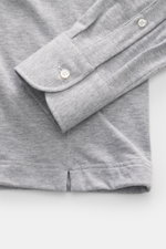 Close-up front view of Fray Jersey longsleeve polo shirt 'Parigi' grey melange showing classic sport cuff with button, made of soft feel mix of cotton and cashmere, regular fit, classic polo collar, four-button placket.