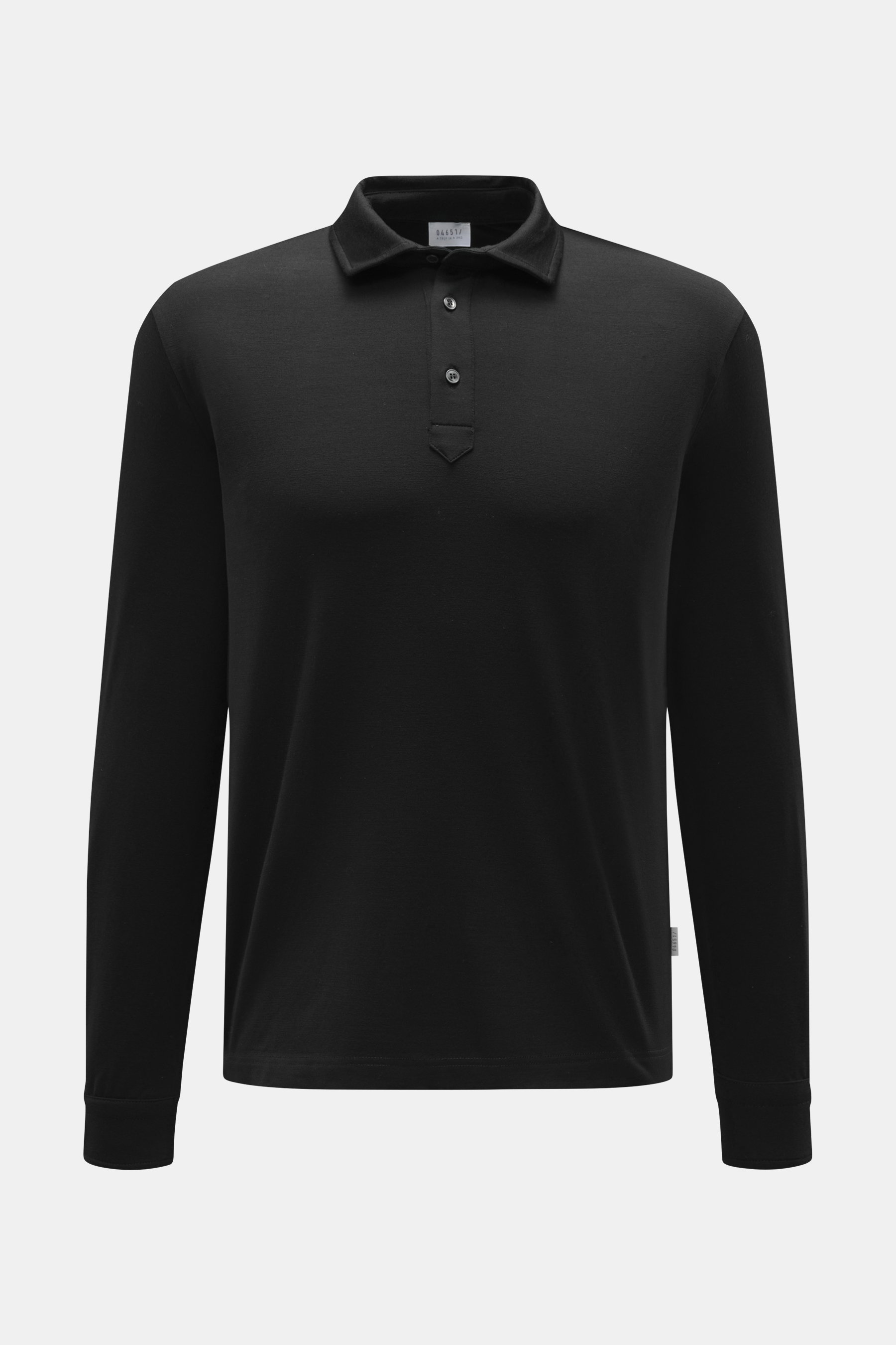 Frontale Nahaufnahme des schwarzen 04651/ A trip in a bag Longsleeve-Poloshirt 'WJ' mit klassischem Polokragen, Regular Fit, kurzem Saumschlitz, weichem Griff, Mix aus Wolle und Microfaser.