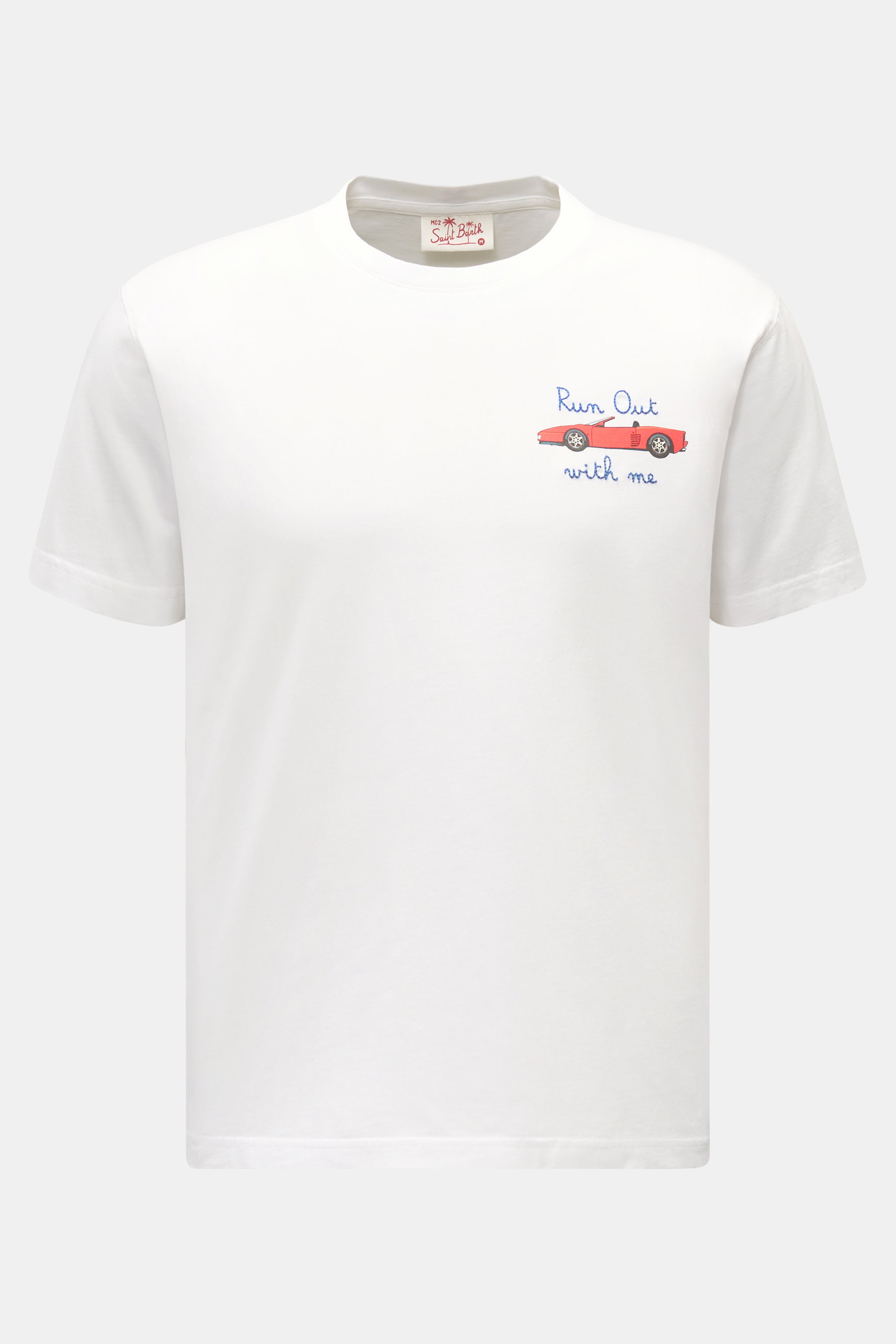MC2 Saint Barth Rundhals-T-Shirt 'Run Out' weiß, frontal fotografiert, Slim Fit, reine Baumwolle, weicher Stoff, Print und Stick mit rotem Auto und Schriftzug auf der Brust, St. Barth-Stickerei am Ärmel.