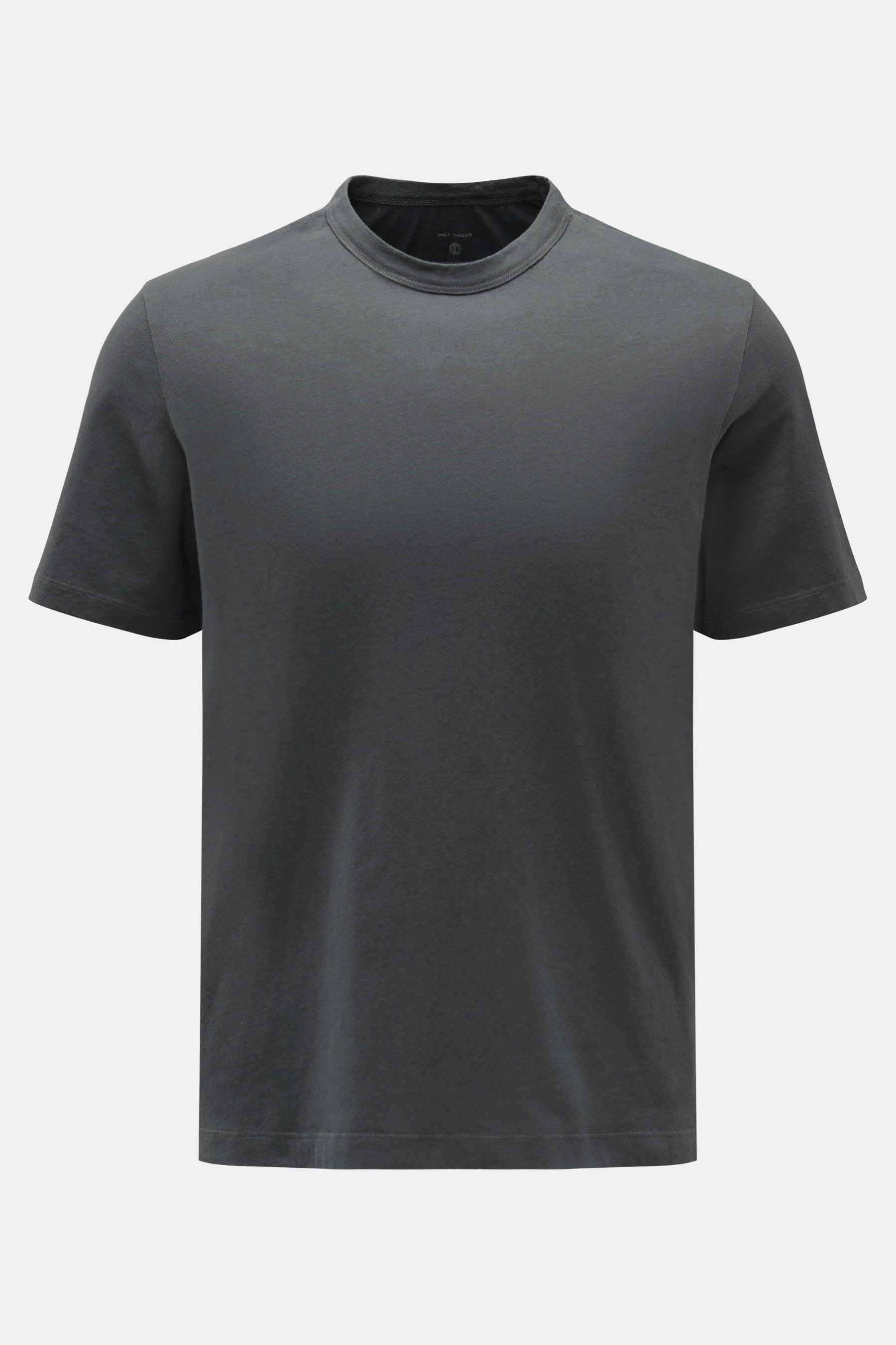 Frontale Nahaufnahme des Officine Générale Rundhals-T-Shirts 'Cneck Tee' dunkelgrau aus reiner Bio-Baumwolle, Slim Fit, sehr weicher Griff, Rundhalsausschnitt.