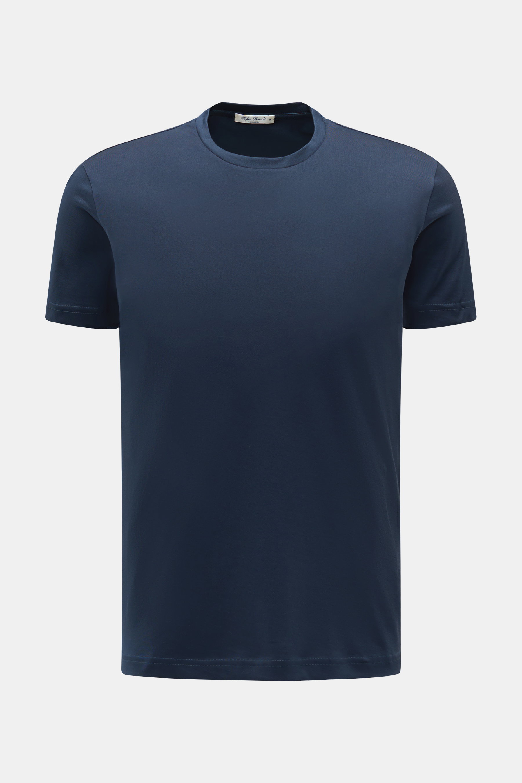 Frontale Nahaufnahme des Stefan Brandt Rundhals-T-Shirts 'Enno' dark navy aus biologischer Pima-Baumwolle, Slim Fit, feine Jersey-Qualität, sehr weich, pflegeleicht.