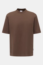 Front view of the 04651/ A trip in a bag Rundhals-T-Shirt 'Nunu Tee' braun, a brown oversized cotton jersey tee with a round neckline, soft feel, medium weight, and side seam web label. <p>Tauchen Sie ein in den relaxten Lifestyle von 04651/ A TRIP IN A B