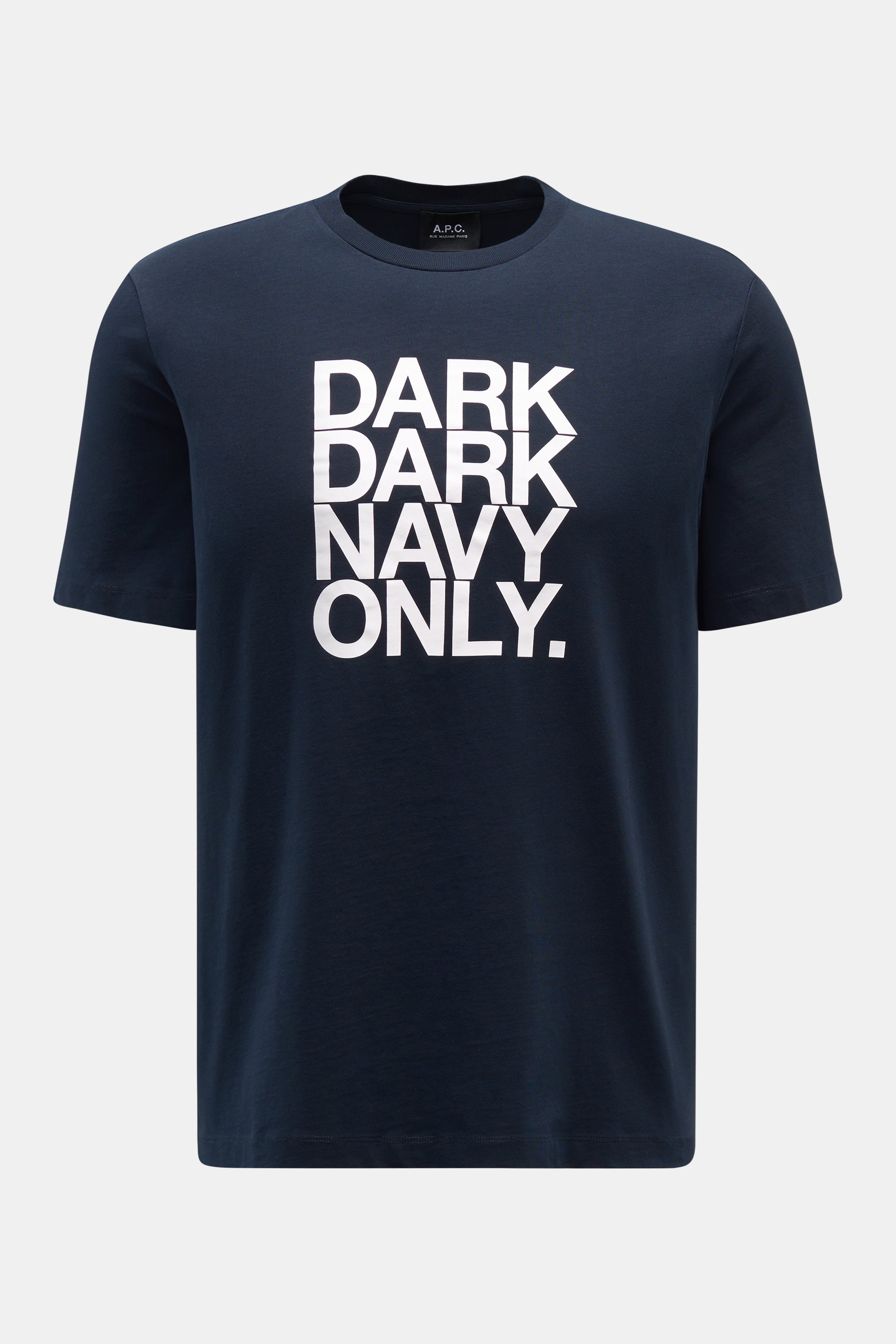 Front view of A.P.C. Rundhals-T-Shirt 'Standard Grand VPC' weiß in dark navy with a white velvet logo flock print on the chest.

<p>Cleanes Jersey-Basic mit haptischen Details vom französischen Label A.P.C.: Das T-Shirt 'Standard Grand VPC' mit Rundhalsau