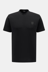 Stone Island Rundhals-T-Shirt "Ghost Piece" schwarz, Slim Fit, aus elastischem Baumwolljersey, vorne tonales Weblabel, frontal fotografiert.