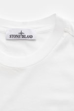 Stone Island T-Shirt 'Basic Cotton' weiß in Slim Fit mit Rundhalsausschnitt, weichem Griff und Weblabel, Nahaufnahme von oben.