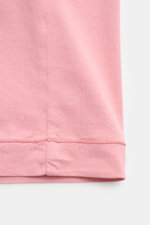 Stone Island T-Shirt 'Basic Cotton' rosé, Detailaufnahme Saum in Slim Fit, reine Baumwolle, weicher Griff, Rundhalsausschnitt, Weblabel Brust, zeitloses Basic Piece.