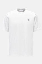 Stone Island T-Shirt 'Dyed Regular Fit' weiß, frontal fotografiert, aus reiner Baumwolle, mit weichem Griff, Rundhalsausschnitt und Weblabel auf der Brust.