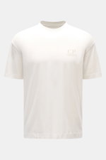 C.P. Company T-Shirt offwhite von vorne fotografiert, Slim Fit, Rundhalsausschnitt, weicher Griff, Logo-Print auf Brust, reine Baumwolle.