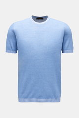 Moorer Kurzarmpullover 'Jude' hellblau, Slim Fit, feines Baumwollstrickbild, weicher Griff, Rundhalsausschnitt, flexible Rippbündchen, frontal fotografiert.