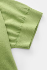 Filippo de Laurentiis Kurzarmpullover grün, Nahaufnahme von Ärmel mit weichem Griff, feinem Strickbild, Slim Fit, Rundhalsausschnitt, Rippbündchen.