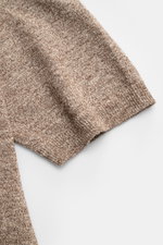 Filippo de Laurentiis Feinstrick-Kurzarmpullover braun meliert, Nahaufnahme des Ärmels mit Rippbündchen, Leinen-Baumwoll-Mix, Slim Fit, Rundhalsausschnitt.