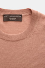 Filippo de Laurentiis Feinstrick-Kurzarmpullover apricot, Nahaufnahme von oben, weicher Cashmere-Seide-Mix, feines Strickbild, Rundhalsausschnitt, Regular Fit.